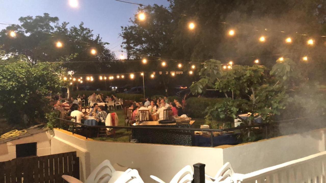 Hostal Asador Julian Брунете Екстериор снимка